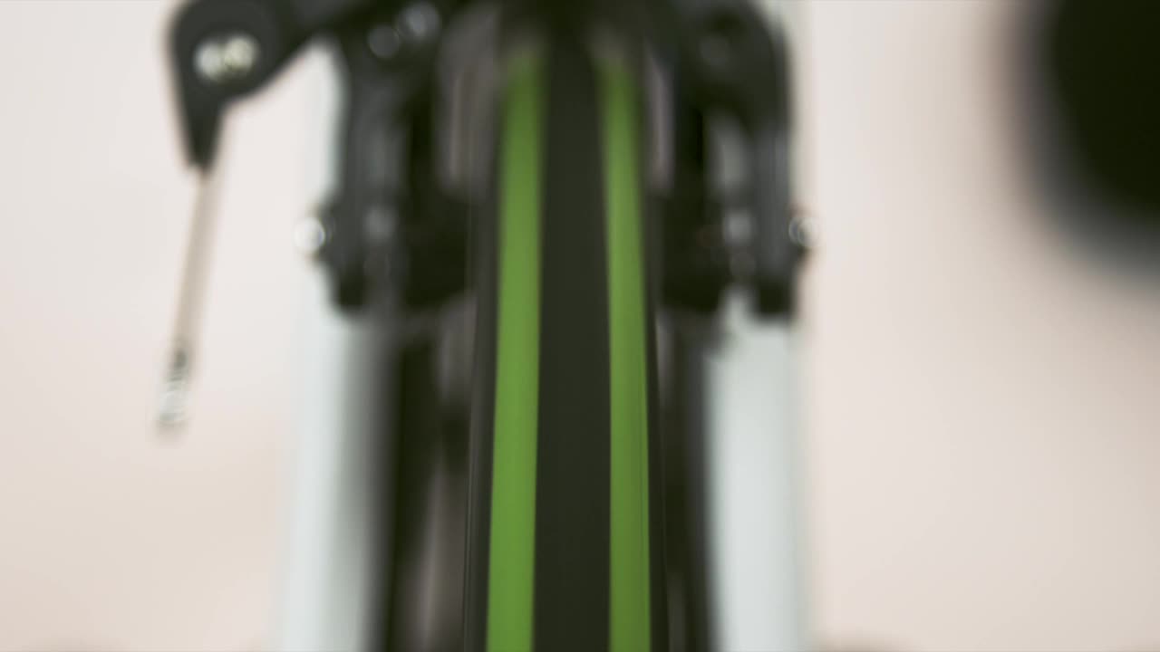 Free Video Stock Stopping A Bicycle Wheel Live Wallpaper - Free Download