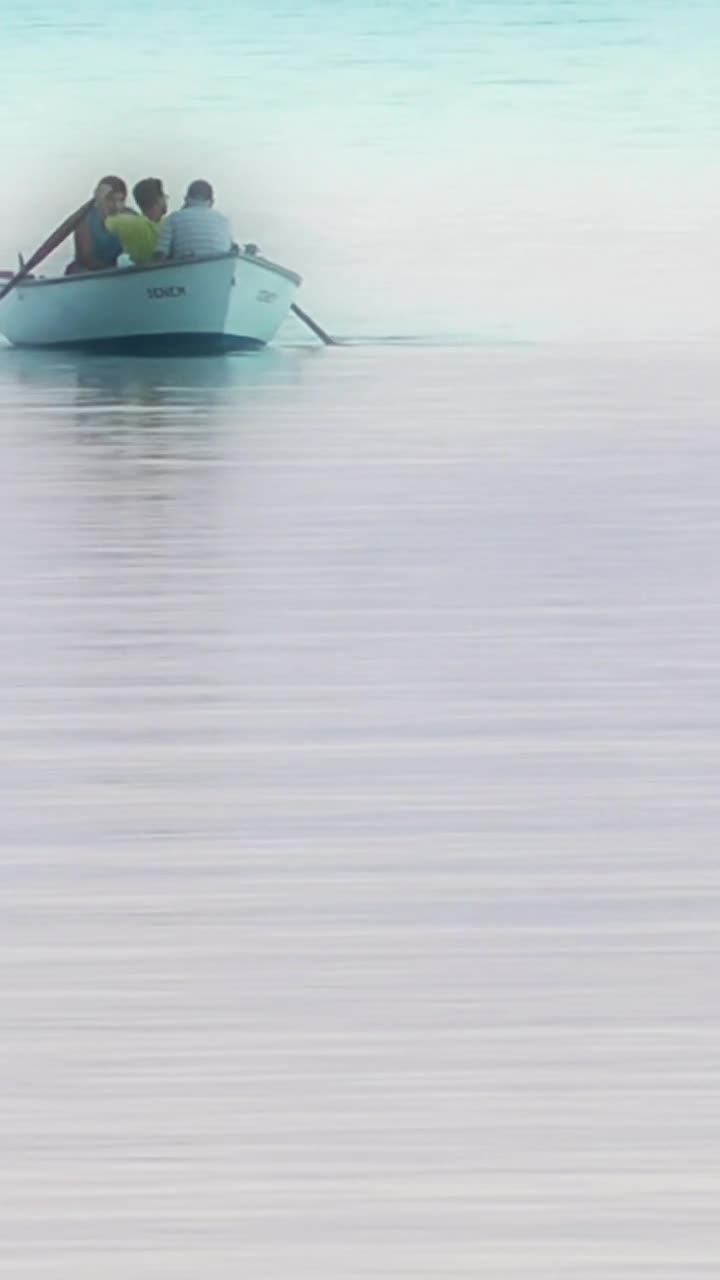 Free Stock Video Sailing In A Dream Live Wallpaper - Free Download