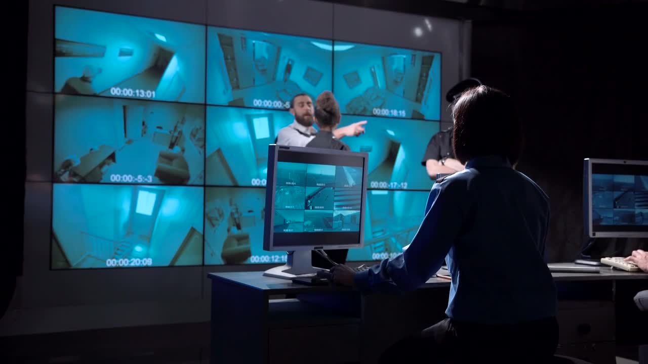Video Stock Police Control Room Receive An Alarm Live Wallpaper Free - Free Download