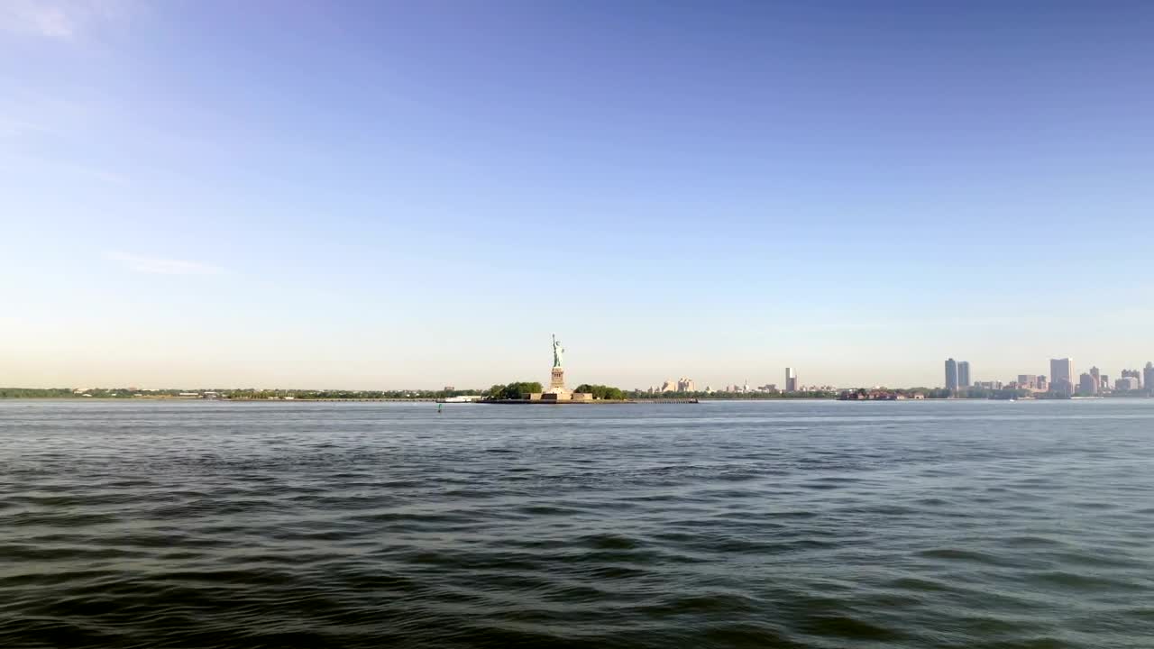 Free Video Stock Statue Of Liberty In The Distance Live Wallpaper - Free Download