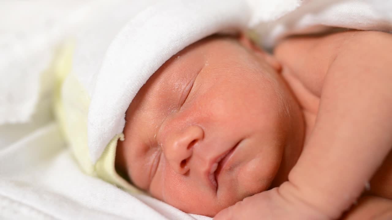 Stock Video Newborn Baby Sleeping Live Wallpaper - Free Download