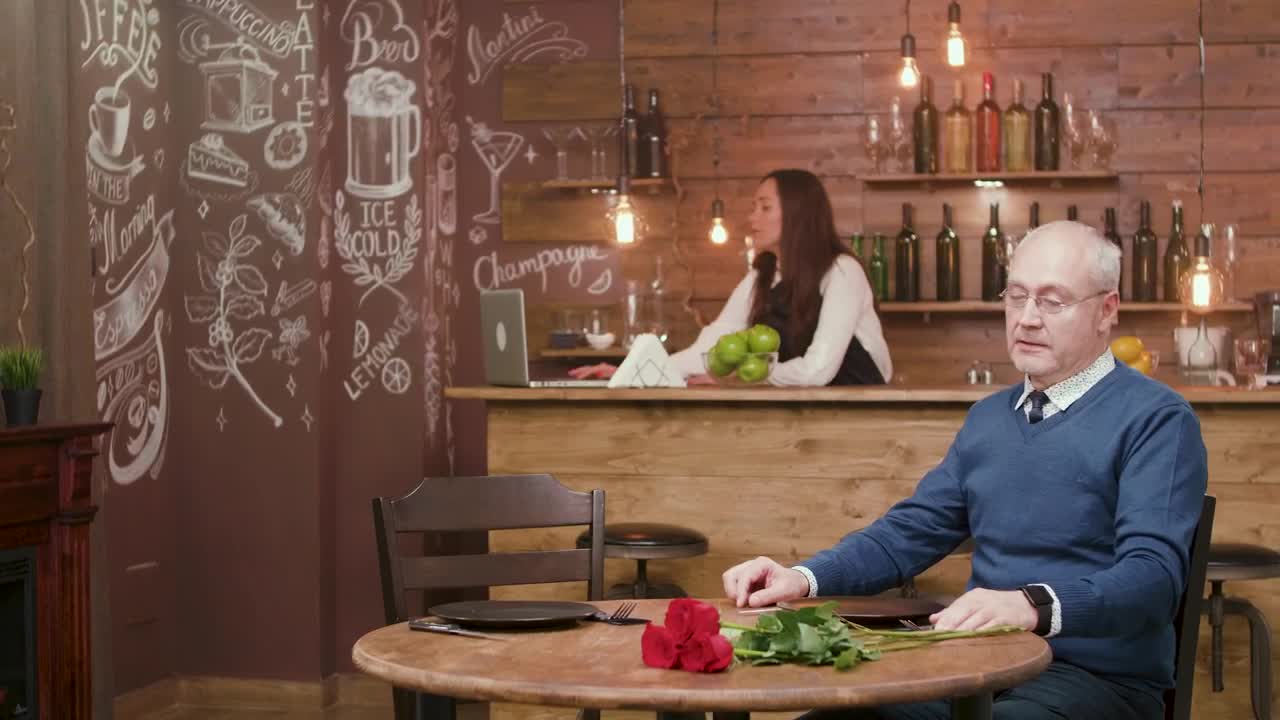 Stock Video Older Couple Dating Live Wallpaper - Free Download