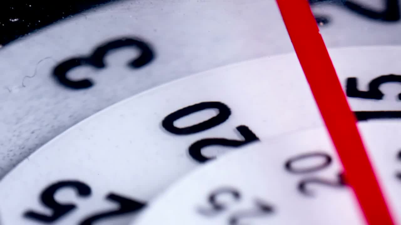 Stock Video Disk Clock Live Wallpaper For PC - Free Download