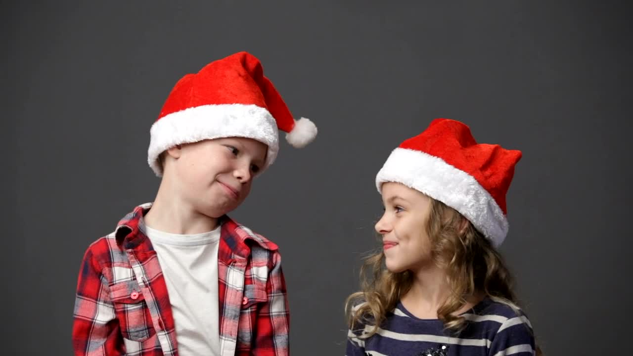 Video Stock Children Looking Around In Festive Hats Live Wallpaper For PC - Free Download
