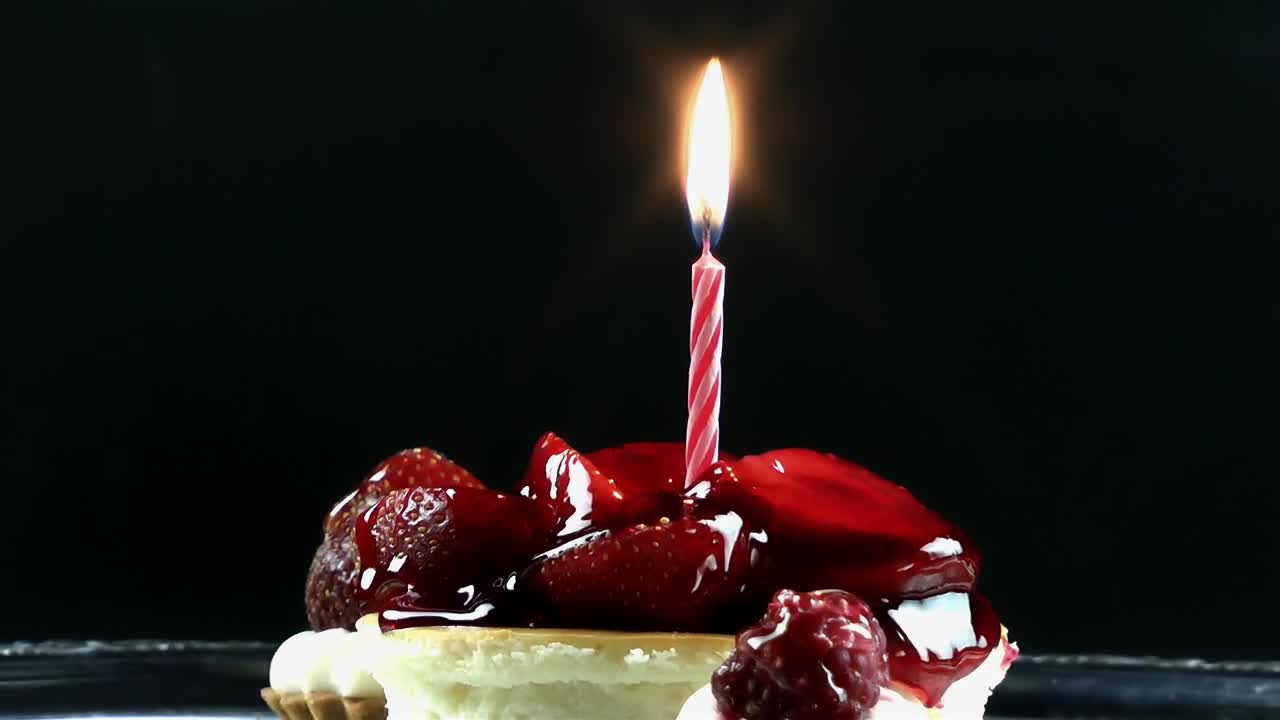 Stock Video Birthday Cake With Strawberries Live Wallpaper For PC - Free Download
