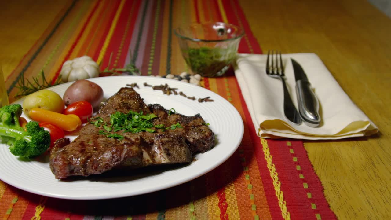 Free Video Stock Steak Served With Vegetables Live Wallpaper - Free Download