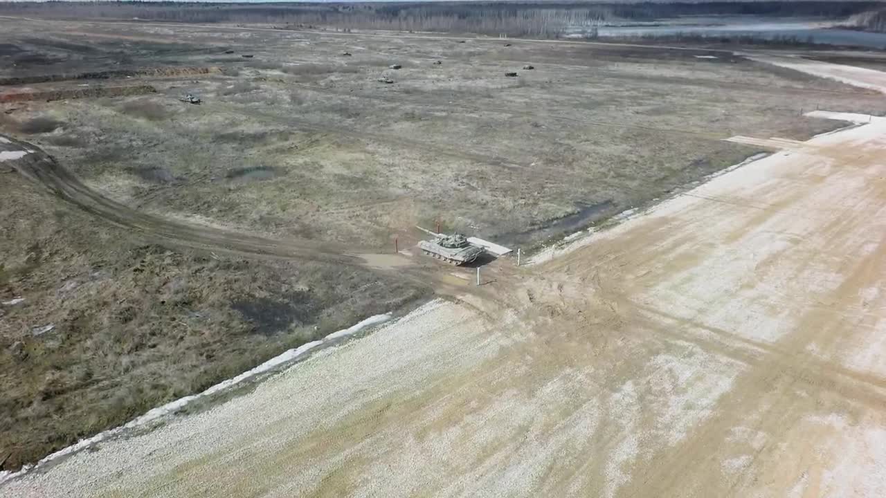 Free Video Stock tank firing at a test range Live Wallpaper - Free Download