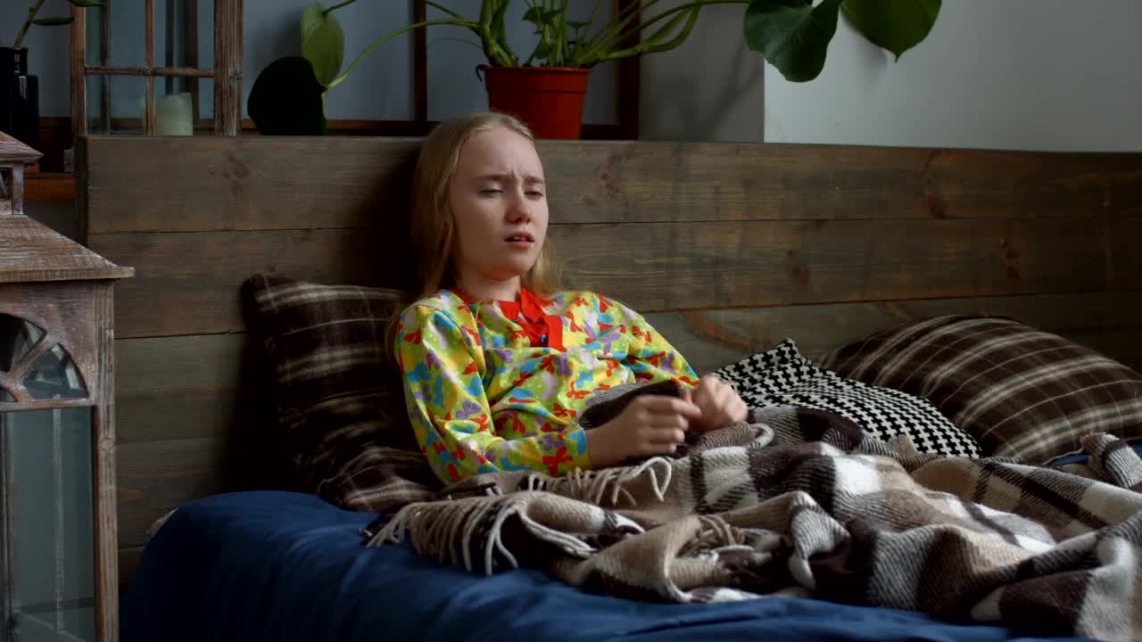 Free Stock Video Sick Blonde Little Girl Coughing Live Wallpaper - Free Download