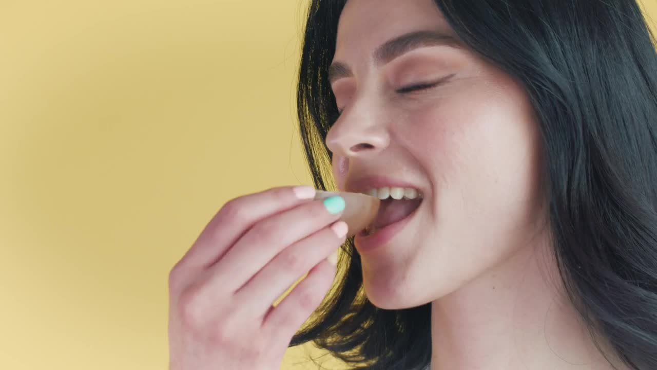Free Stock Video Woman Eating A Chocolate Egg Live Wallpaper - Free Download