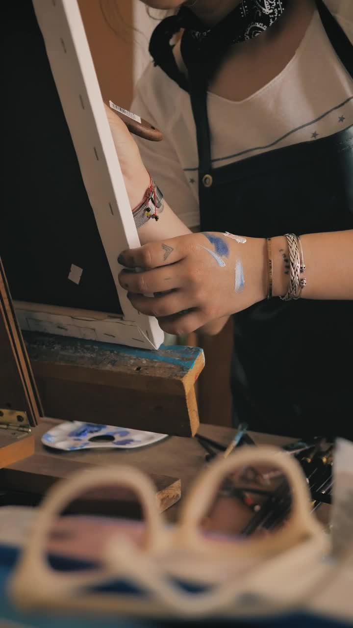 Stock Video Painting On A Canvas On A Wooden Easel Live Wallpaper - Free Download