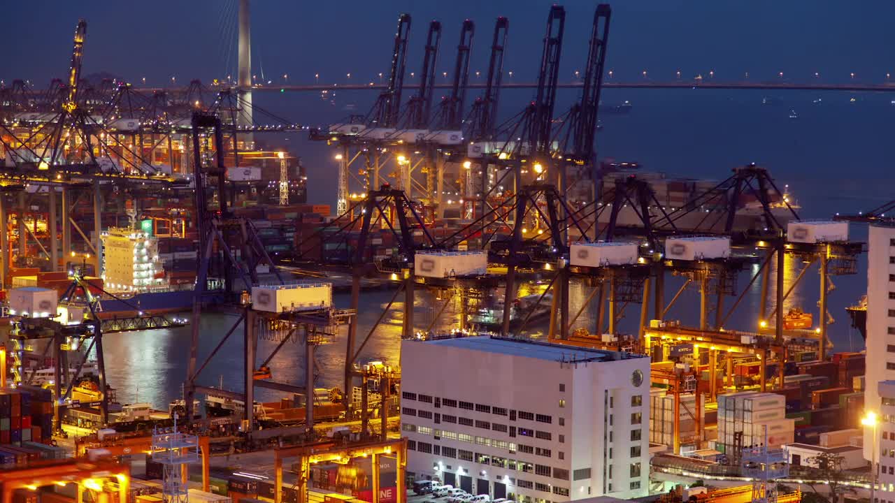 Stock Video Containerport Working At Night Live Wallpaper For PC - Free Download