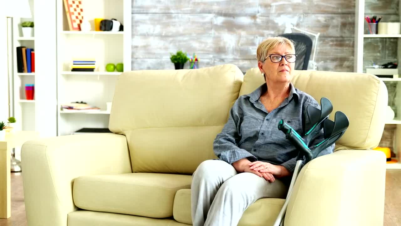 Stock Video Nurse Talking To An Older Patient Live Wallpaper - Free Download