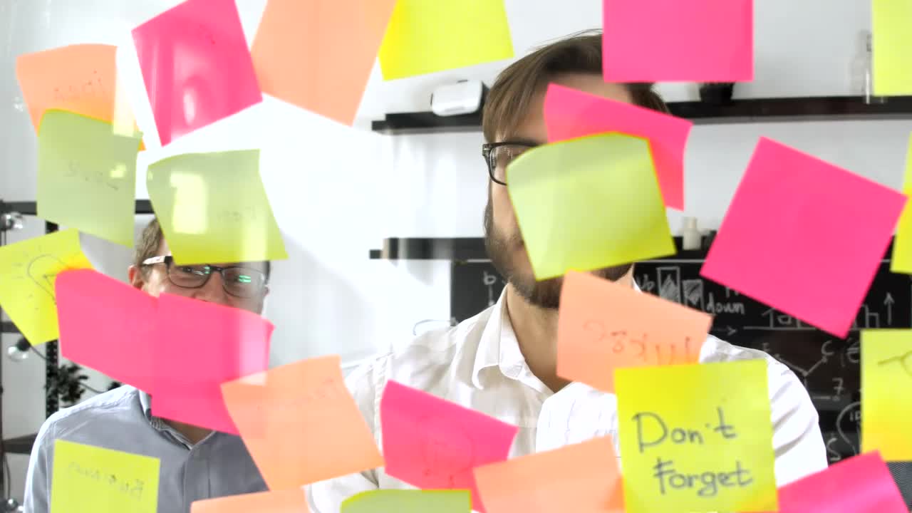 Free Video Stock team in brainstorming meeting Live Wallpaper - Free Download