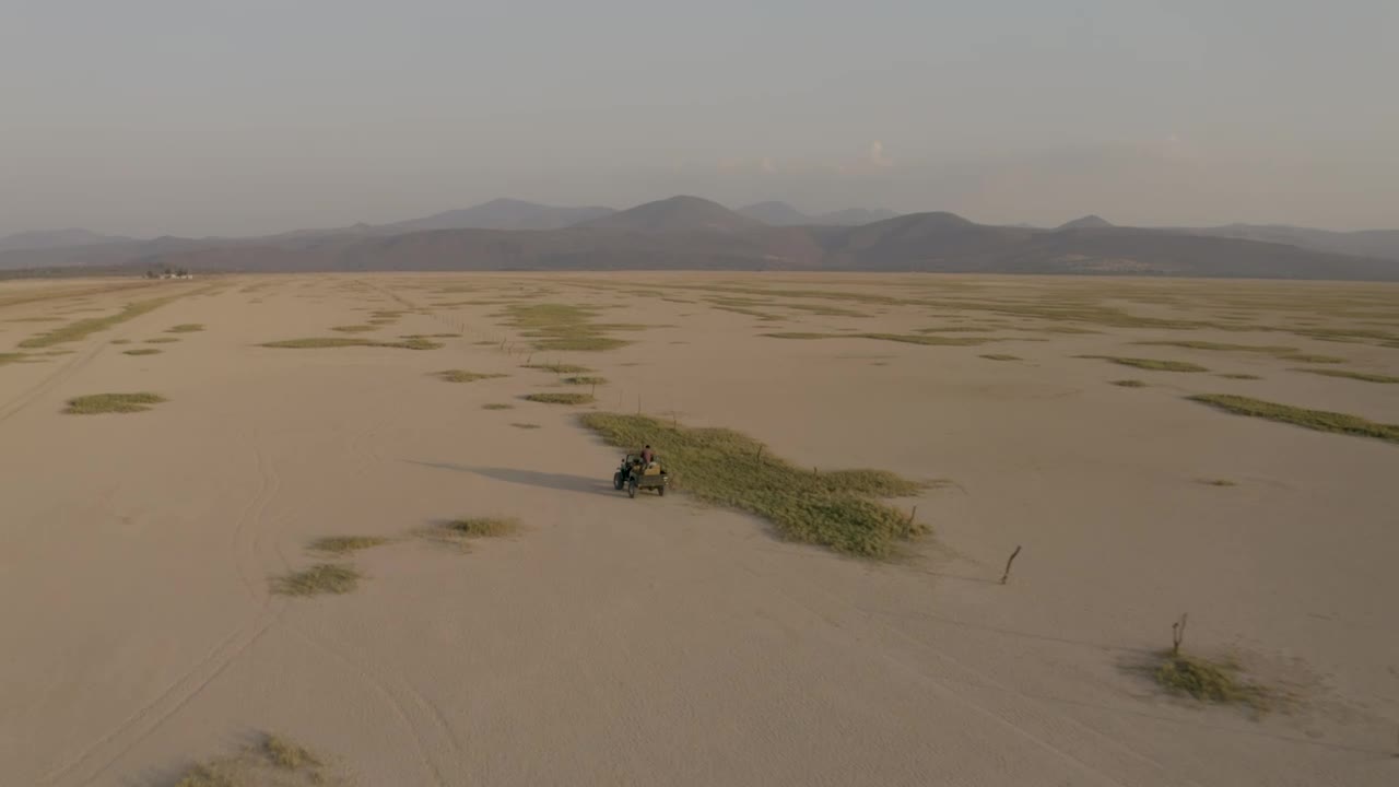 Free Stock Video Traveling Through An Arid Desert Surrounded By Mountains Live Wallpaper - Free Download