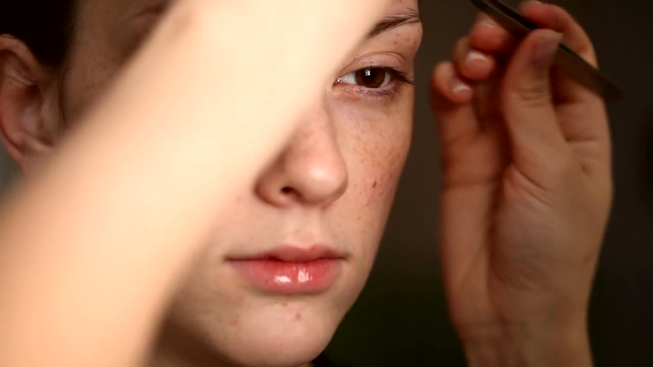 Stock Video Eyebrows Prepartion On Model Live Wallpaper For PC - Free Download