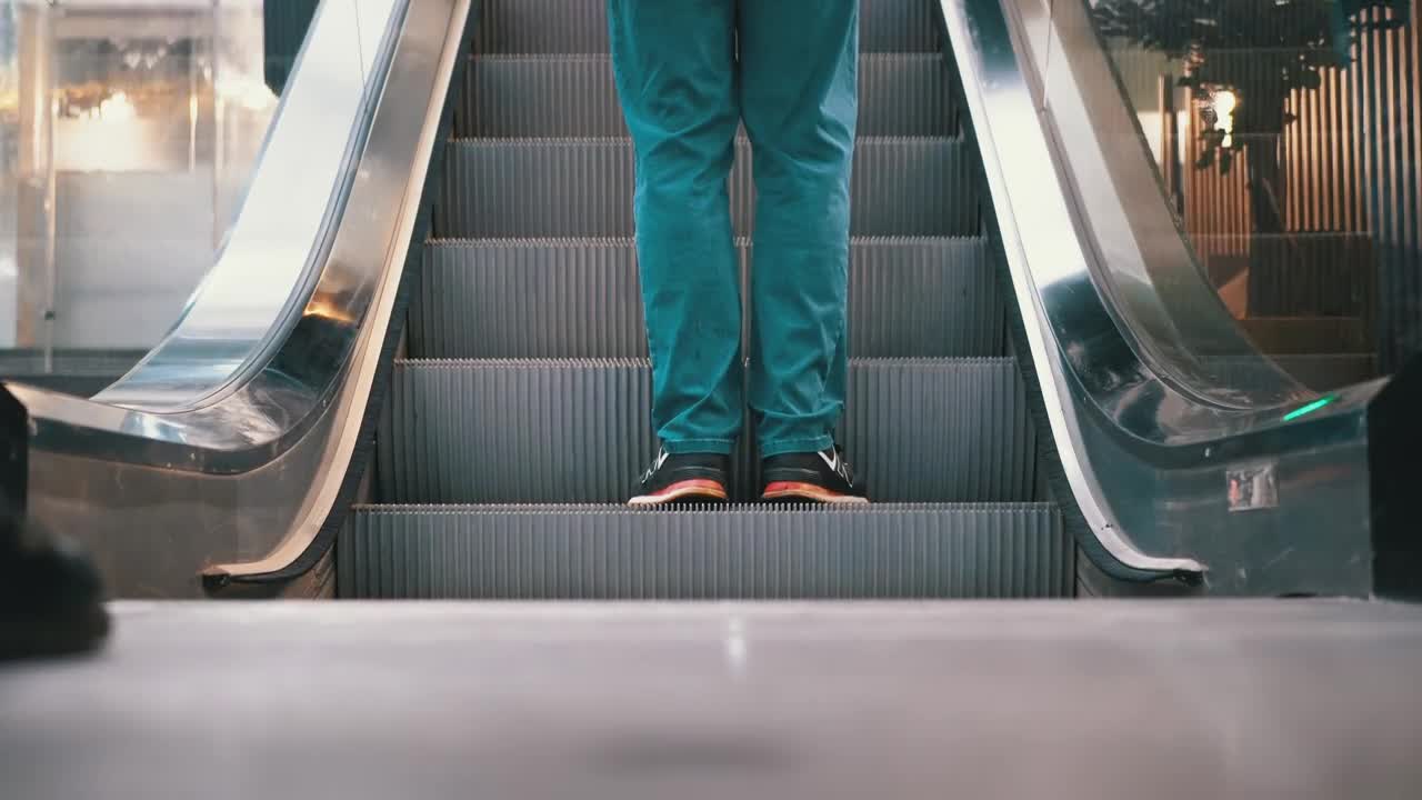 Stock Video People Walking Into The Escalator In The Mall Live Wallpaper - Free Download
