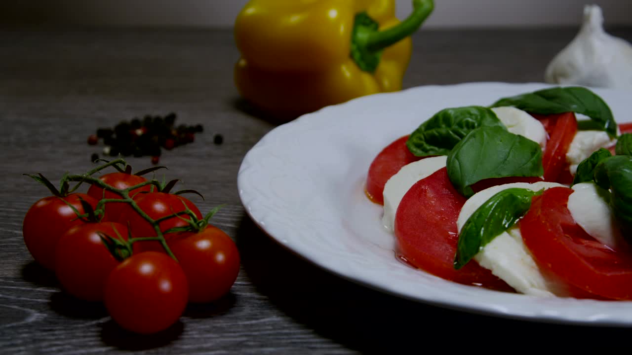 Video Stock Caprese Salad With Oil And Garlic Live Wallpaper For PC - Free Download