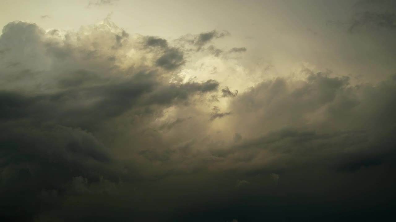 Stock Video Depressing Cloudy Sky Live Wallpaper For PC - Free Download