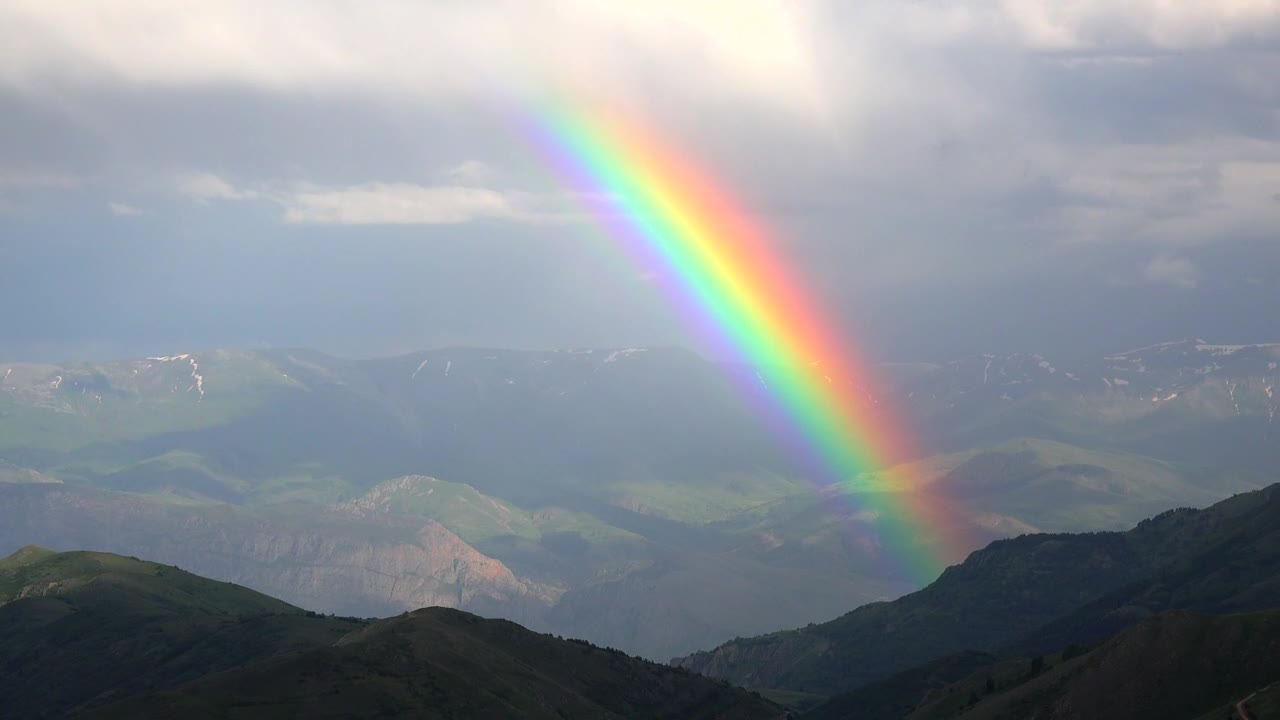 Video Stock Rainbow Glowing In The Mountains Live Wallpaper Free - Free Download