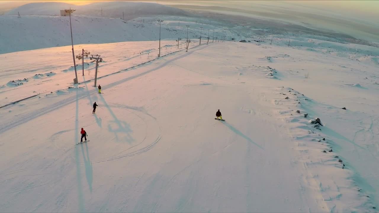 Free Video Stock Snowboarding Late In The Day Live Wallpaper - Free Download