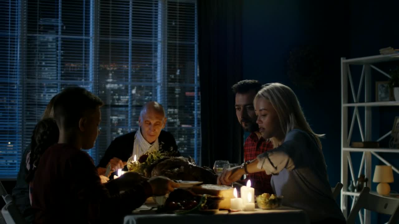 Free Video Stock thanksgiving dinner at home Live Wallpaper - Free Download