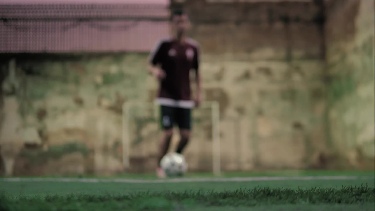 Stock Video Football Player Moving Forward Live Wallpaper For PC - Free Download