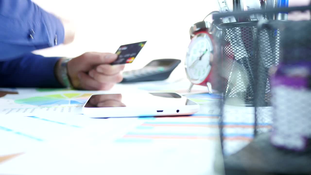 Free Stock Video Typing Bank Details On A Tablet Live Wallpaper - Free Download