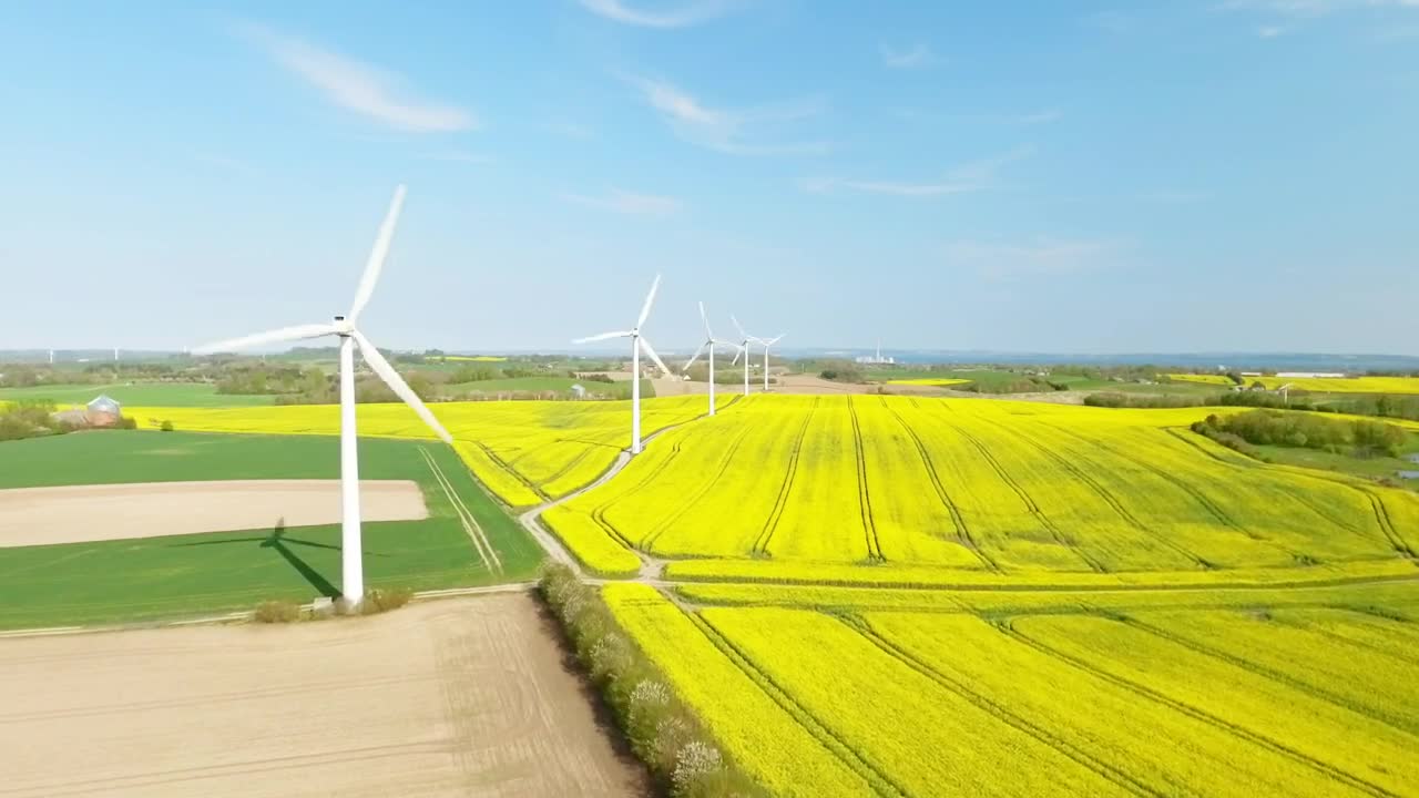 Stock Video Generating Electricity Live Wallpaper For PC - Free Download