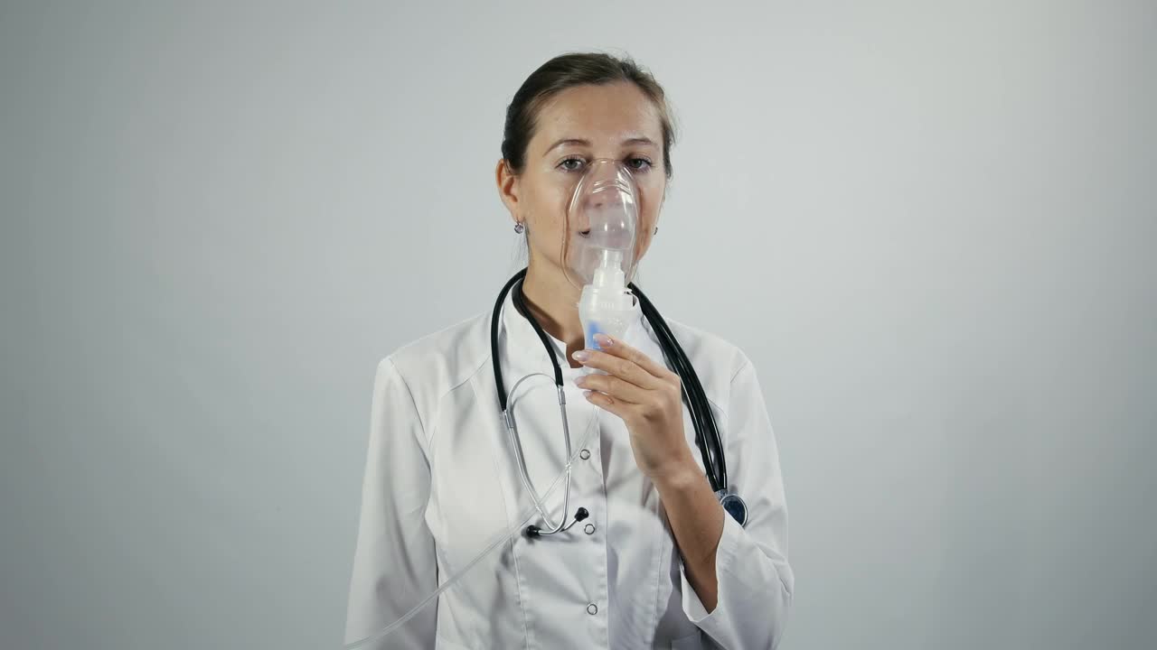 Stock Video Female Doctor Using Inhalator Live Wallpaper For PC - Free Download
