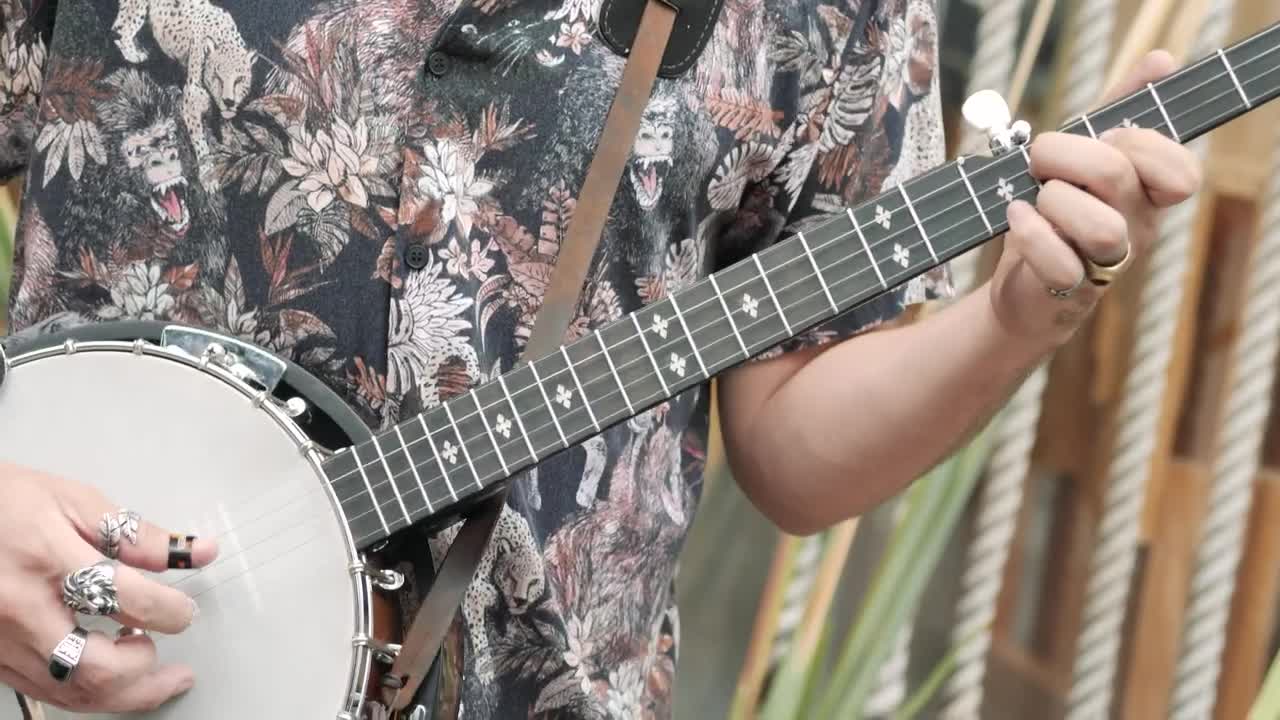 Stock Video Person Nimbly Playing The Banjo Live Wallpaper - Free Download