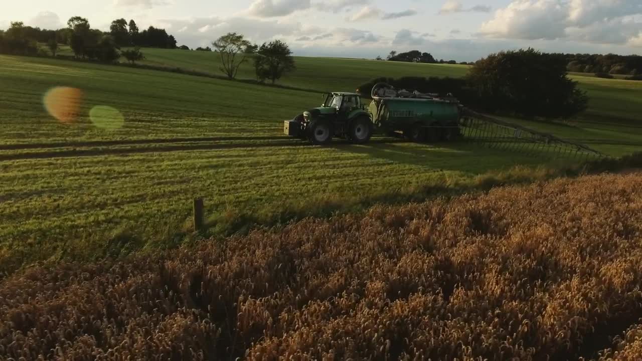 Free Video Stock tractor reversing down a hill Live Wallpaper - Free Download