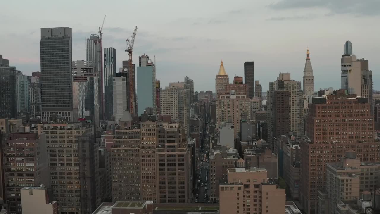 Stock Video Manhattan Skyline With Buildings And Skyscraper Animated Wallpaper - Free Download