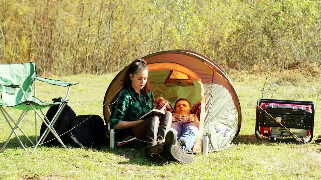 Stock Video Couple Laying In A Small Tent Live Wallpaper For PC - Free Download