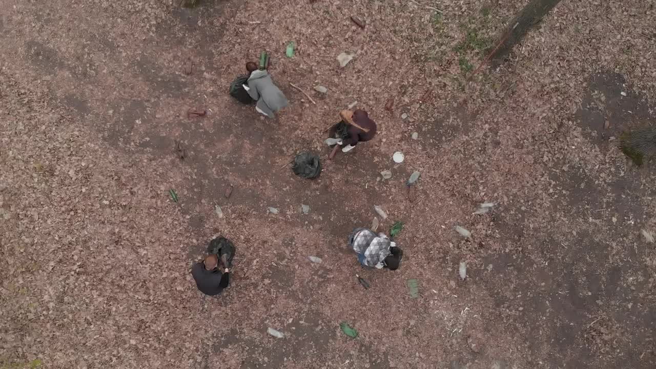 Free Stock Video Young Volunteers Recycling Garbage From The Forest Live Wallpaper - Free Download