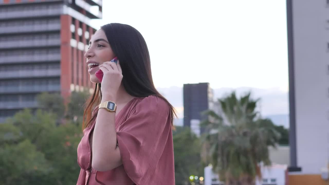 Stock Video Girl On The Phone On A Terrace In The City Live Wallpaper For PC - Free Download