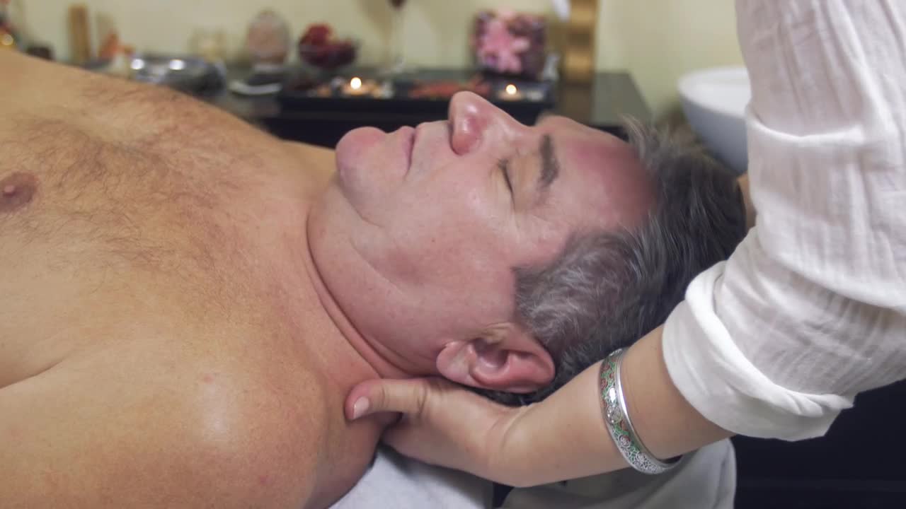 Stock Video Masseuse Massaging The Back Of The Nec Animated Wallpaper - Free Download