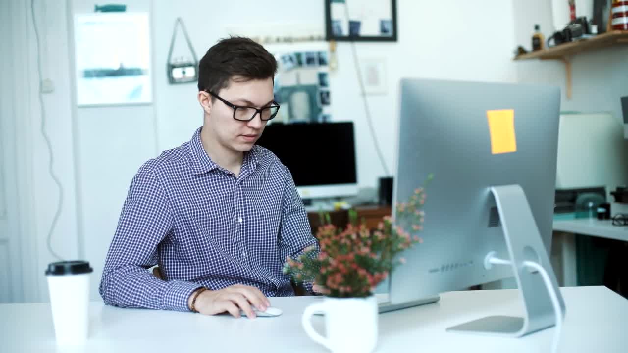 Stock Video Happy Young Businessman Working From Home Animated Wallpaper - Free Download