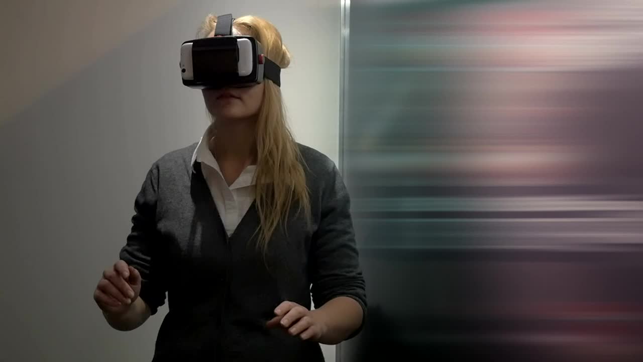 Stock Video Exploring Vr Using A Phone Live Wallpaper For PC - Free Download