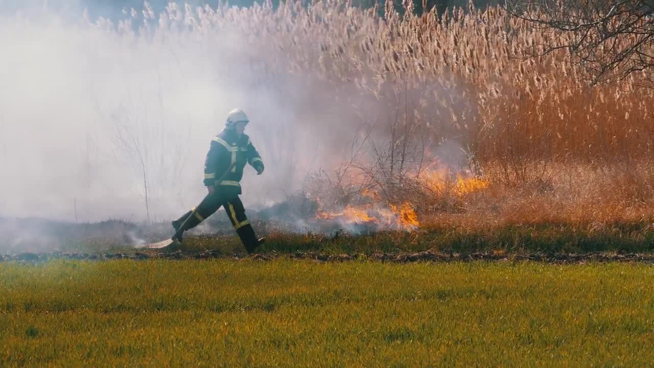 Stock Video Firefighter Man Running In The Filed Live Wallpaper For PC - Free Download