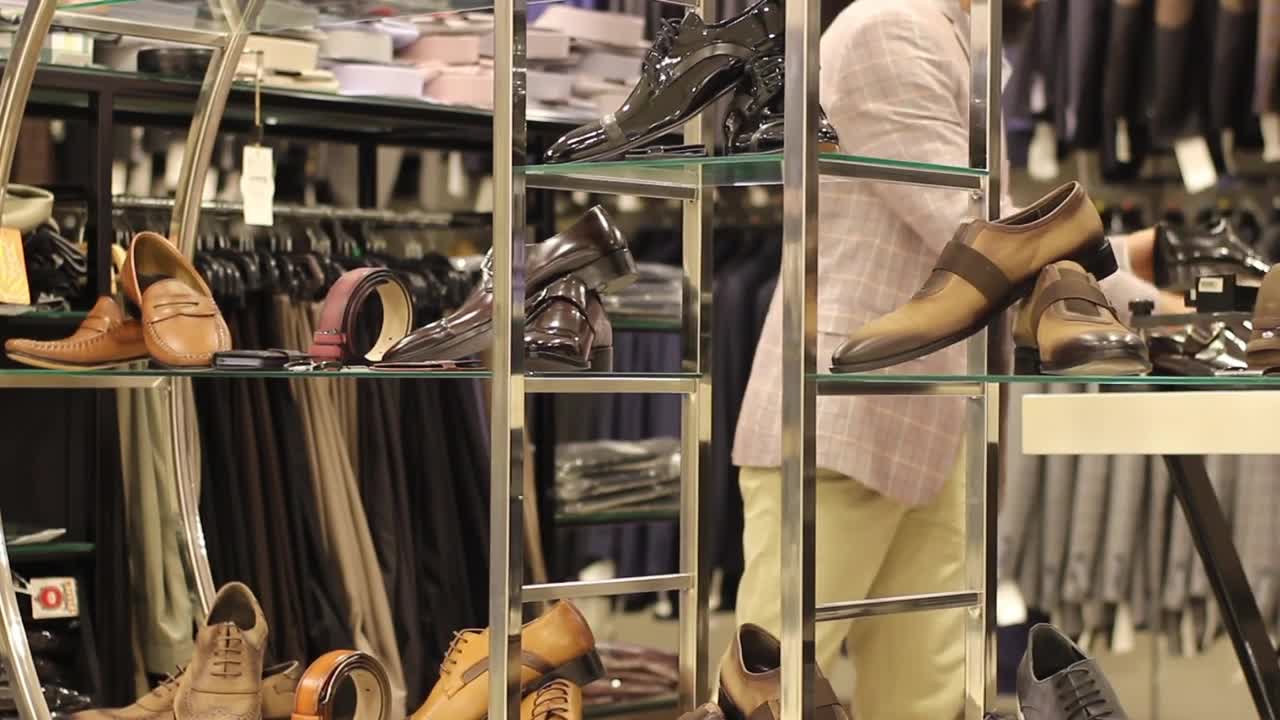 Stock Video Employee Working In A Shoes Store Live Wallpaper For PC - Free Download