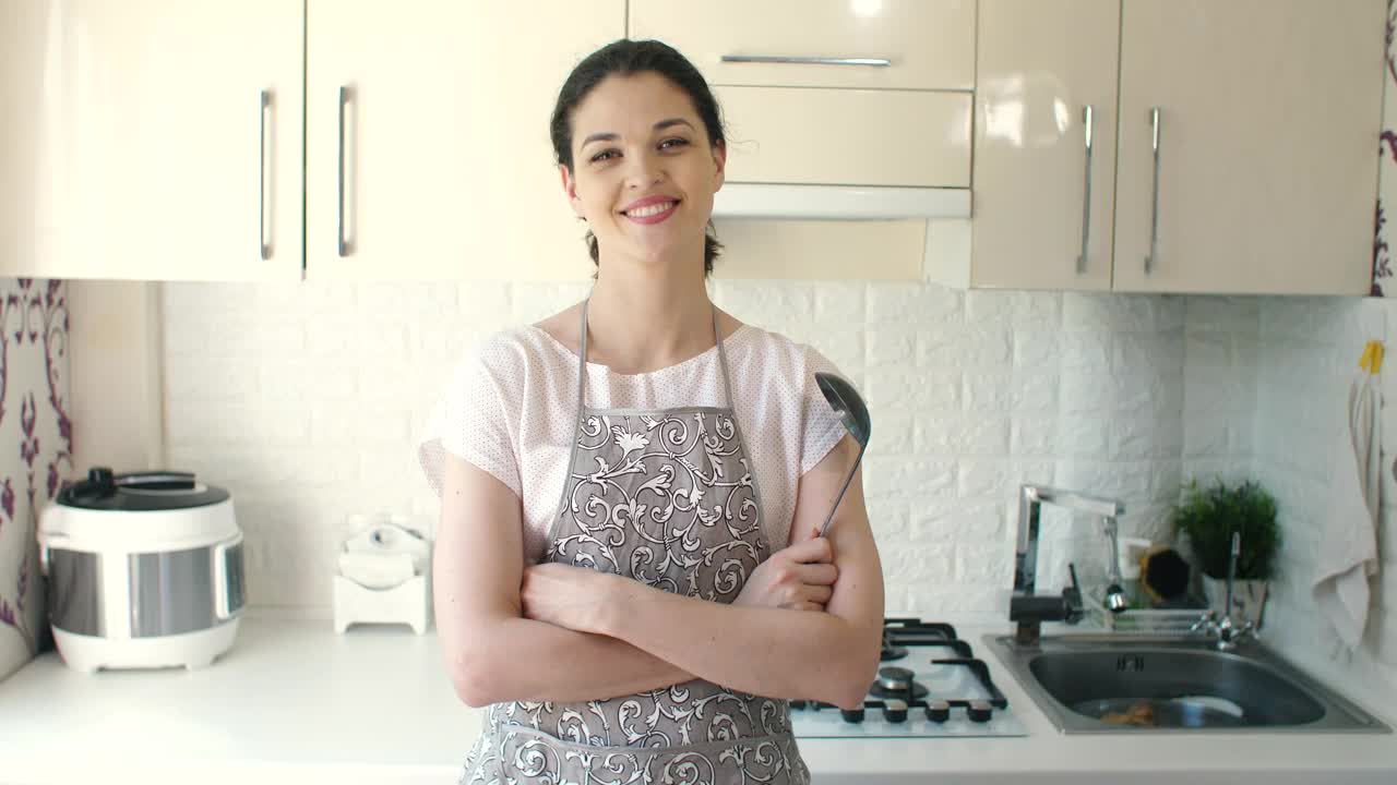 Stock Video Happy Housewife In The Kitchen Animated Wallpaper - Free Download